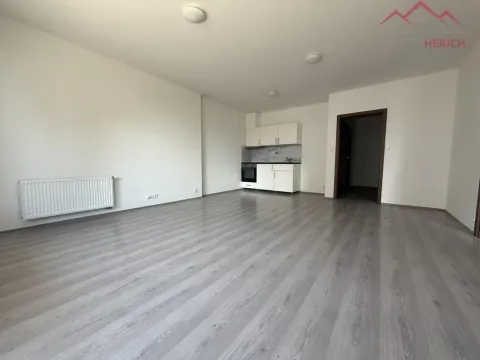 Pronájem bytu 2+kk, Chomutov, Žižkovo náměstí, 50 m2