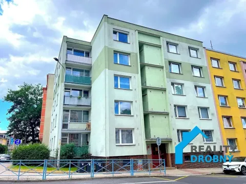 Pronájem bytu 3+1, Děčín, Čsl. armády, 66 m2