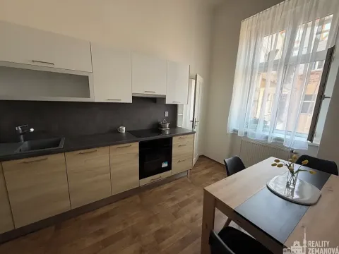 Pronájem bytu 3+1, Praha - Nové Město, Štěpánská, 90 m2