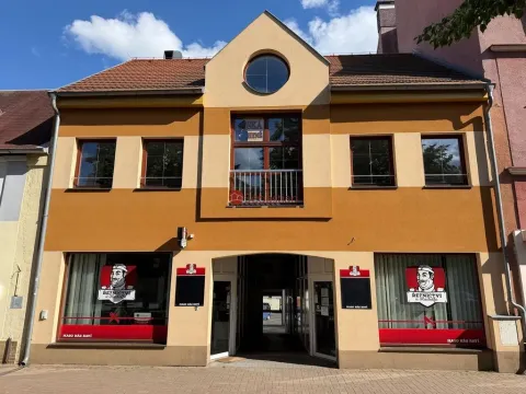 Pronájem obchodního prostoru, Litvínov - Horní Litvínov, náměstí Míru, 33 m2