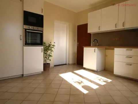 Pronájem bytu 1+1, Zlín - Prštné, Pod Strání, 37 m2