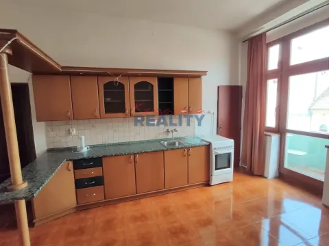 Pronájem bytu 2+kk, České Budějovice - České Budějovice 6, Lannova tř., 66 m2