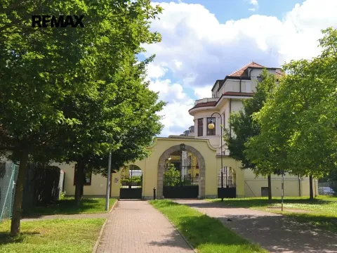Prodej bytu 3+kk, Praha - Hloubětín, K náhonu, 71 m2