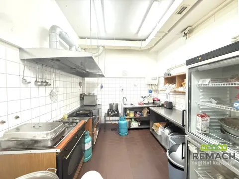 Pronájem obchodního prostoru, Staré Město, Luční čtvrť, 222 m2