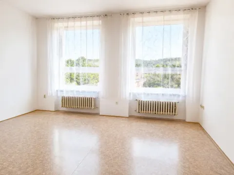 Pronájem ordinace, Karlovy Vary, Kpt. Jaroše, 79 m2