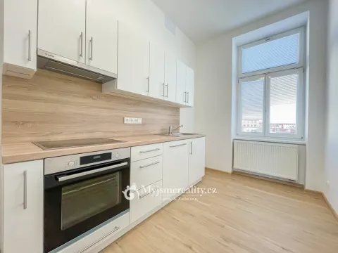 Pronájem bytu 1+1, Znojmo, Mariánské náměstí, 36 m2