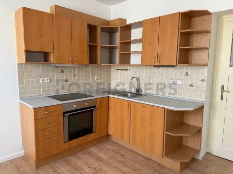 Pronájem bytu 2+1, Hradec Králové, Habrmanova, 59 m2