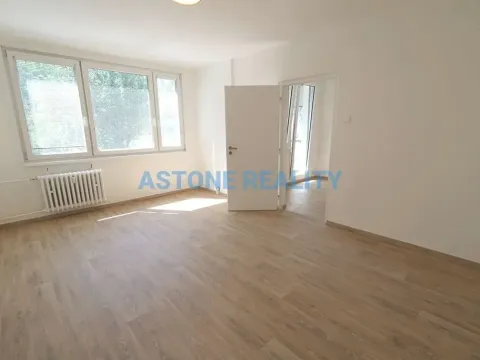 Pronájem bytu 3+1, Praha - Strašnice, Pod strání, 68 m2