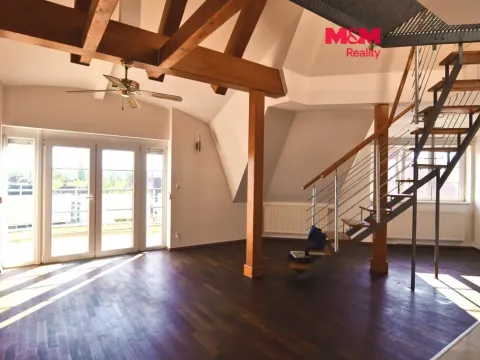 Pronájem bytu 3+1, Praha - Hloubětín, V Novém Hloubětíně, 162 m2