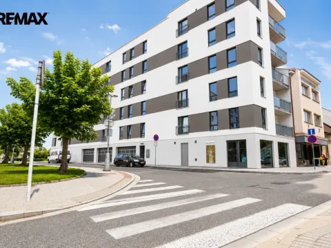 Prodej bytu 1+kk, Hradec Králové, V Koutech, 37 m2