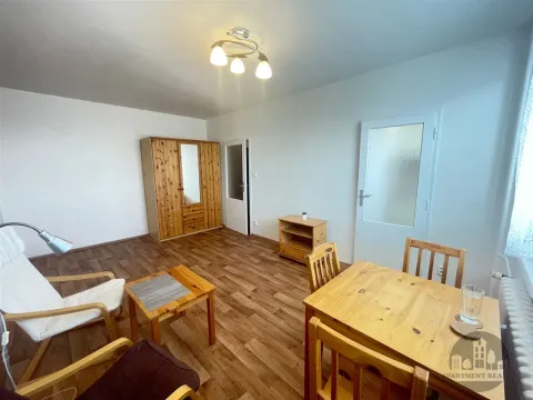 Pronájem bytu 1+kk, Praha - Troja, Mazurská, 30 m2
