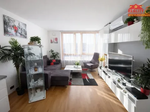 Prodej bytu 2+kk, Praha - Uhříněves, Nové náměstí, 57 m2