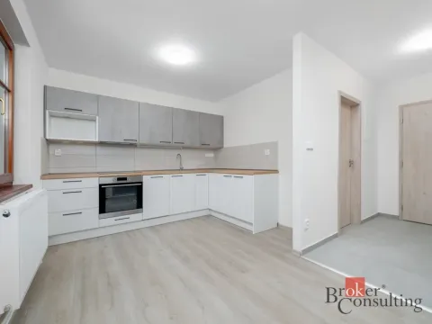 Pronájem bytu 1+1, Nový Bor, B. Egermanna, 37 m2
