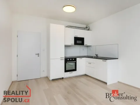 Pronájem bytu 1+kk, Plzeň - Jižní Předměstí, Magisterská, 29 m2
