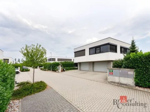 Prodej rodinného domu, Praha - Horní Měcholupy, U Golfu, 156 m2
