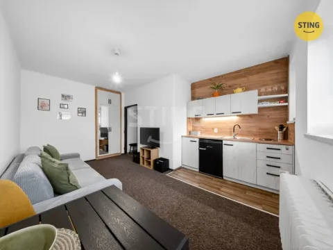 Pronájem bytu 2+kk, Vsetín, Na Kamencoch, 41 m2