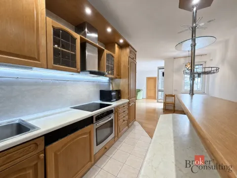 Pronájem bytu 4+kk, Praha - Hlubočepy, Voskovcova, 130 m2