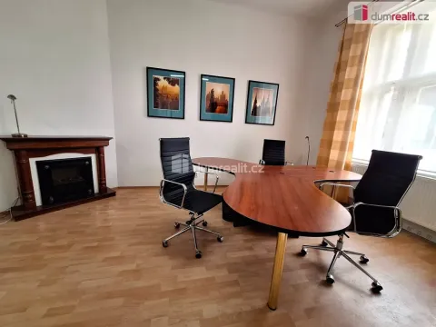 Pronájem kanceláře, Praha - Bubeneč, Bubenečská, 51 m2