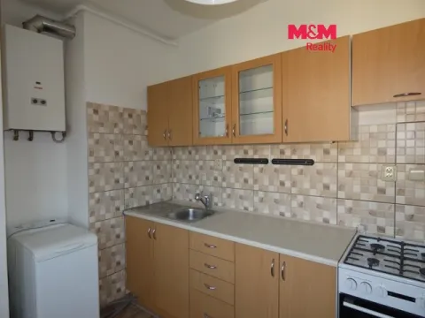 Pronájem bytu 2+1, Louny, 28. října, 56 m2