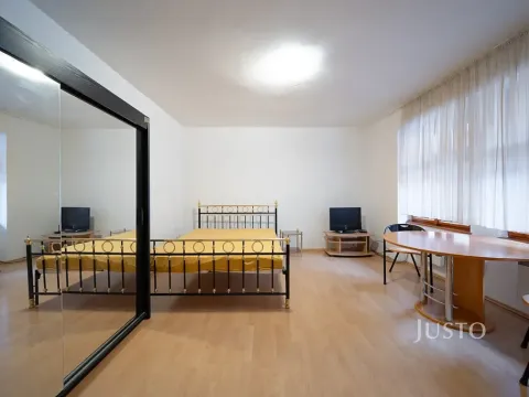 Pronájem bytu 1+1, Třeboň, Březanova, 29 m2