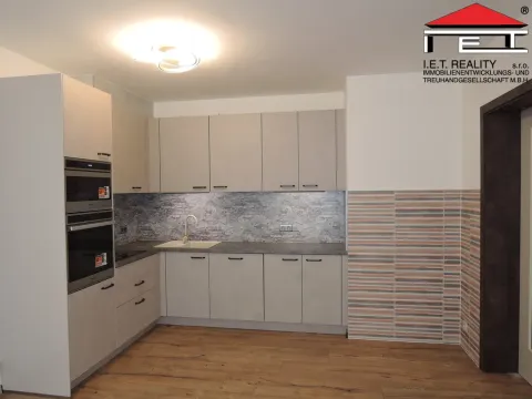 Pronájem bytu 3+kk, Praha - Vysočany, Kabešova, 82 m2