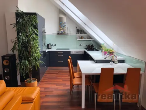 Prodej bytu 4+kk, Opava - Předměstí, Nákladní, 130 m2