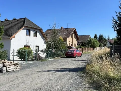 Prodej pozemku pro bydlení, Hradešín, 812 m2
