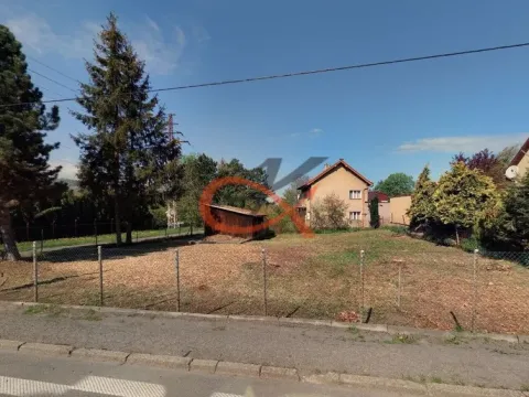 Prodej podílu 1/2 komerčního pozemku, Valašské Meziříčí, 639 m2