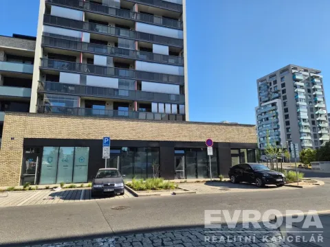 Prodej obchodního prostoru, Praha - Hloubětín, Waltariho, 121 m2