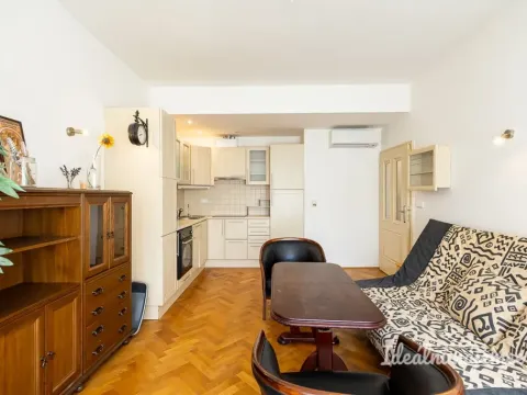 Pronájem bytu 2+kk, Praha, Táboritská, 43 m2