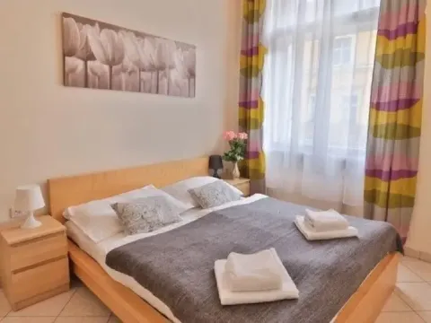 Pronájem bytu 2+kk, Praha - Nové Město, Tyršova, 35 m2
