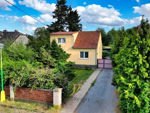 Prodej rodinného domu, Cholina, 160 m2