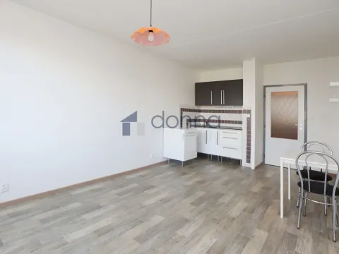 Pronájem bytu 1+kk, Praha, Pirinská, 30 m2