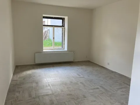 Pronájem bytu 1+1, Plzeň - Malesice, Malesická náves, 40 m2