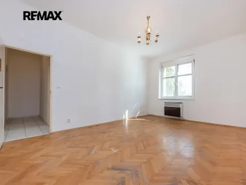 Prodej bytu 2+kk, Praha - Strašnice, Černokostelecká, 52 m2