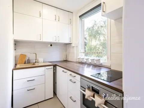 Pronájem bytu 1+1, Praha - Chodov, Benkova, 31 m2