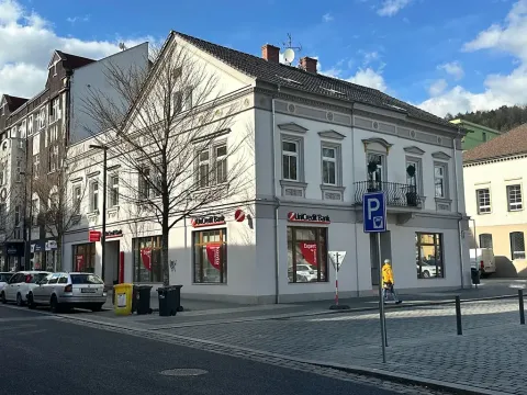 Prodej bytu 4+1, Děčín, Husovo nám., 156 m2
