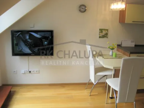 Pronájem bytu 2+kk, Hluboká nad Vltavou, Masarykova, 45 m2