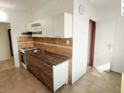 Pronájem bytu 3+1, Cheb, Májová, 55 m2
