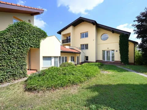 Pronájem kanceláře, Praha - Chodov, 7. května, 454 m2