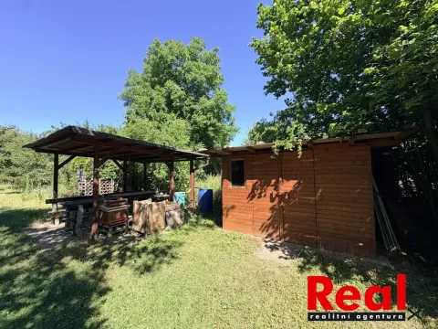 Prodej zahrady, Brno - Holásky, 2459 m2
