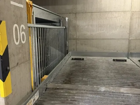 Pronájem garážového stání, Praha - Košíře, Pod Kavalírkou, 12 m2