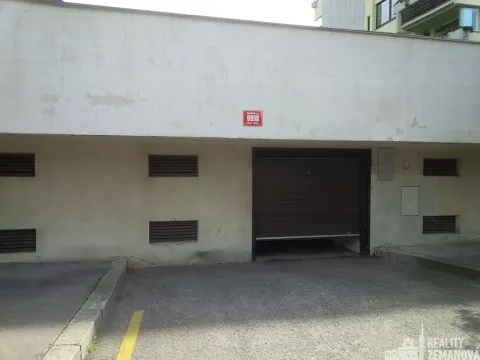 Pronájem garážového stání, Praha - Podolí, Kubištova, 17 m2
