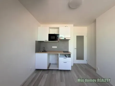 Pronájem bytu 1+1, Praha - Libeň, Vacínova, 31 m2
