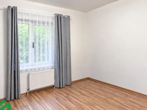 Pronájem bytu 2+kk, Praha - Libeň, V Holešovičkách, 38 m2