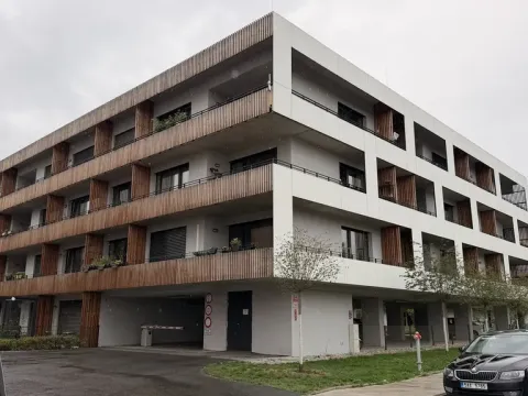 Pronájem garážového stání, Plzeň, Kartónová, 15 m2