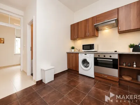 Prodej bytu 1+1, Praha - Smíchov, Plzeňská, 70 m2