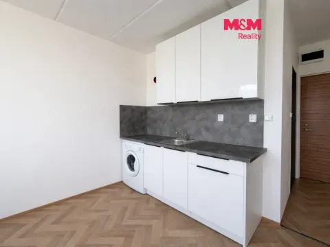 Pronájem bytu 1+1, Louny, Kpt. Nálepky, 36 m2