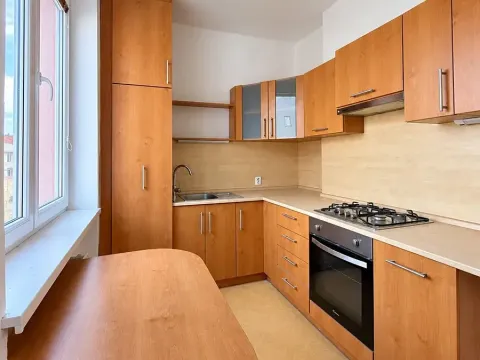 Pronájem bytu 2+1, Chomutov, Čechova, 51 m2