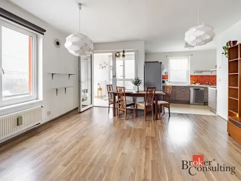 Pronájem bytu 3+kk, Praha - Hloubětín, Nademlejnská, 85 m2